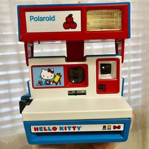Hello Kitty Polaroid 600 Camera